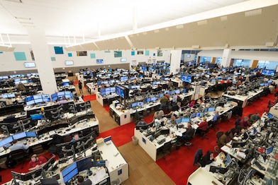 The busy trading floor in Shell Houston