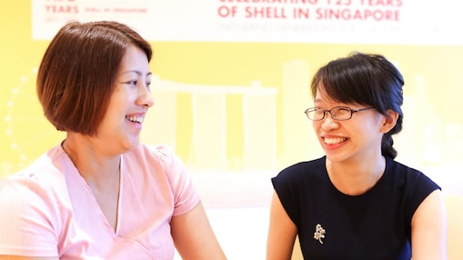 Shell Graduate Si Yng with her mentor Tanya Lam, Shell Finance Continuous Improvement Manager